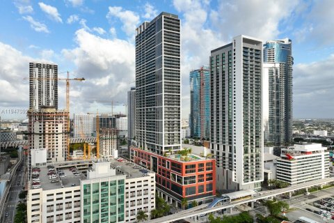 Condo in Miami, Florida, 1 bedroom  № 2152936 - photo 28