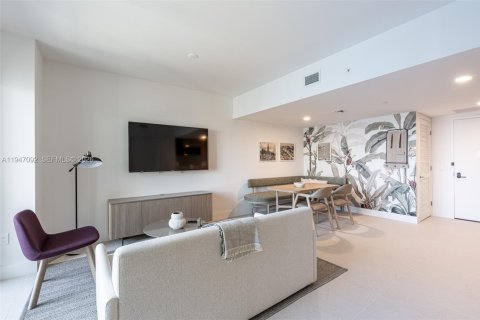 Condo in Miami, Florida, 1 bedroom  № 2152936 - photo 10