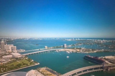 Condo in Miami, Florida, 4 bedrooms № 2241411 - photo 17