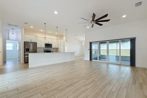 House in Oxford, Florida 4 bedrooms, 187.29 sq.m. № 2405097 - photo 9