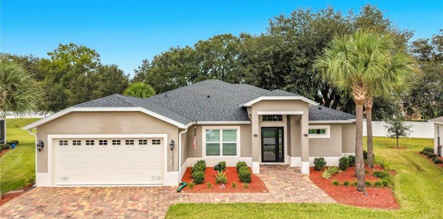 House in Oxford, Florida 4 bedrooms, 187.29 sq.m. № 2405097
