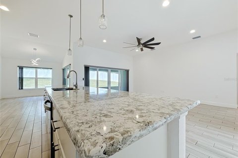 House in Oxford, Florida 4 bedrooms, 187.29 sq.m. № 2405097 - photo 17
