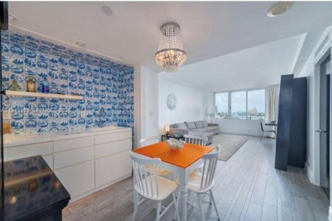 Copropriété à louer à Miami Beach, Floride: 1 chambre, 62.8 m2 № 1999504 - photo 17