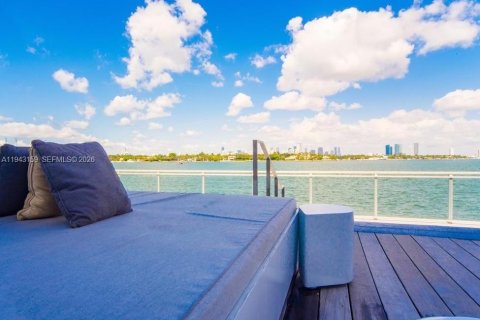 Copropriété à louer à Miami Beach, Floride: 1 chambre, 62.8 m2 № 1999504 - photo 29