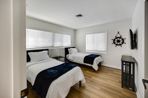 Casa en venta en Jupiter Inlet Colony, Florida, 3 dormitorios, 152.36 m2 № 1058795 - foto 1