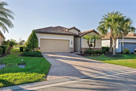 House in Bradenton, Florida 4 bedrooms, 186.36 sq.m. № 1526105 - photo 14