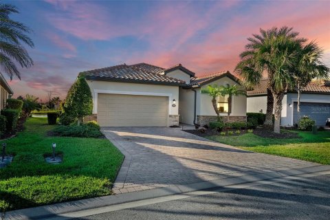 House in Bradenton, Florida 4 bedrooms, 186.36 sq.m. № 1526105 - photo 15