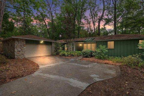 House in Gainesville, Florida 4 bedrooms, 188.31 sq.m. № 2094830
