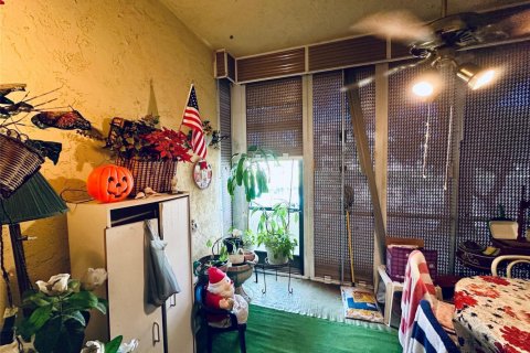 Купить кондоминиум в Тамарак, Флорида 3 комнаты, 92.9м2, № 2175769 - фото 18