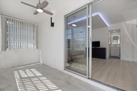 Купить кондоминиум в Делрей-Бич, Флорида 1 спальня, 66.89м2, № 2037896 - фото 24