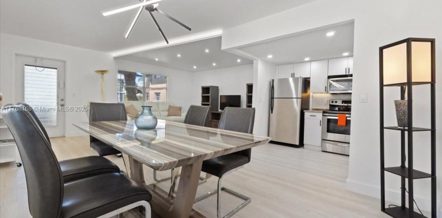 Кондоминиум с 1 спальней в Делрей-Бич, Флорида № 2037896