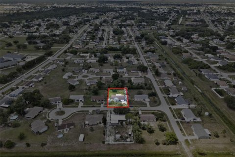 Villa ou maison à vendre à North Port, Floride: 3 chambres, 122.63 m2 № 2149154 - photo 6