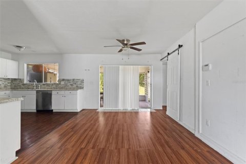 Villa ou maison à vendre à North Port, Floride: 3 chambres, 122.63 m2 № 2149154 - photo 17