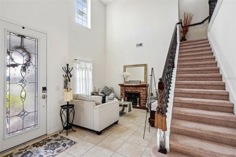 House in Orlando, Florida 6 bedrooms, 471.85 sq.m. № 2151532 - photo 4