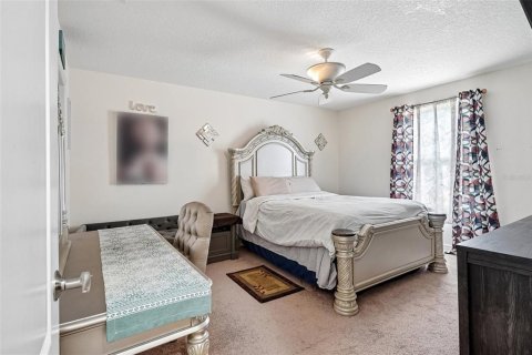 House in Orlando, Florida 6 bedrooms, 471.85 sq.m. № 2151532 - photo 29