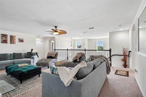 House in Orlando, Florida 6 bedrooms, 471.85 sq.m. № 2151532 - photo 22
