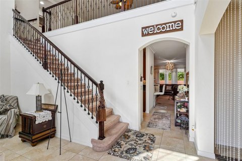 House in Orlando, Florida 6 bedrooms, 471.85 sq.m. № 2151532 - photo 3