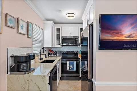 House in Indian Rocks Beach, Florida 4 bedrooms, 107.02 sq.m. № 2123091 - photo 16