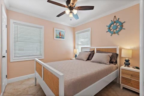 House in Indian Rocks Beach, Florida 4 bedrooms, 107.02 sq.m. № 2123091 - photo 21