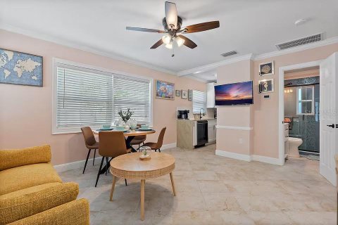 House in Indian Rocks Beach, Florida 4 bedrooms, 107.02 sq.m. № 2123091 - photo 15