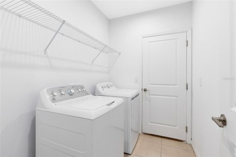Casa en venta en Kissimmee, Florida, 4 dormitorios, 194.26 m2 № 1804111 - foto 20