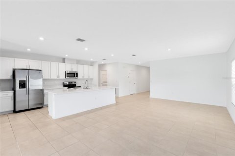 Casa en venta en Kissimmee, Florida, 4 dormitorios, 194.26 m2 № 1804111 - foto 4