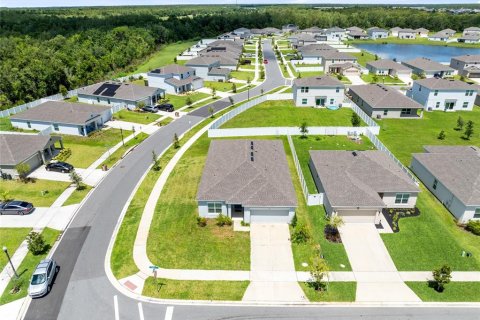 Casa en venta en Kissimmee, Florida, 4 dormitorios, 194.26 m2 № 1804111 - foto 2