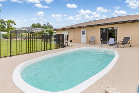 Villa ou maison à vendre à Port Charlotte, Floride: 3 chambres, 180.04 m2 № 1877161 - photo 21