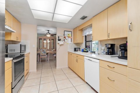 Villa ou maison à vendre à Port Charlotte, Floride: 3 chambres, 180.04 m2 № 1877161 - photo 12