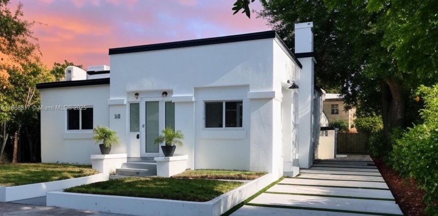 House in Miami, Florida 3 bedrooms, 156.08 sq.m. № 1923225