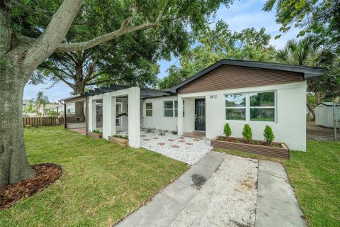 Casa en venta en Tampa, Florida, 3 dormitorios, 107.4 m2 № 1765606 - foto 1
