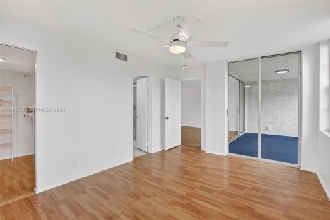 Condominio en venta en Davie, Florida, 3 dormitorios, 104.42 m2 № 2044916 - foto 29