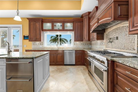 Casa en venta en Islamorada, Village of Islands, Florida, 5 dormitorios, 443.14 m2 № 2066561 - foto 19