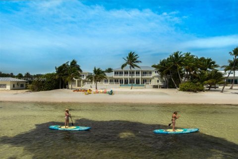 Casa en venta en Islamorada, Village of Islands, Florida, 5 dormitorios, 443.14 m2 № 2066561 - foto 6
