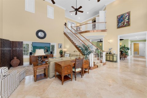 Casa en venta en Islamorada, Village of Islands, Florida, 5 dormitorios, 443.14 m2 № 2066561 - foto 12