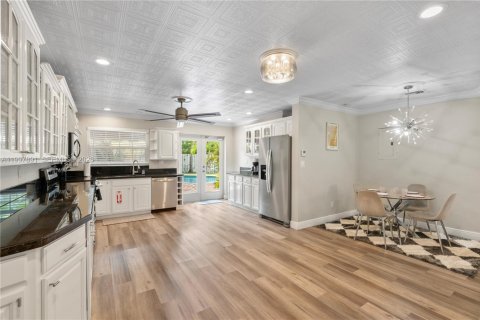 Villa ou maison à vendre à Oakland Park, Floride: 5 chambres, 413.04 m2 № 2063321 - photo 10