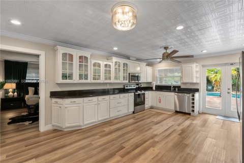 Villa ou maison à vendre à Oakland Park, Floride: 5 chambres, 413.04 m2 № 2063321 - photo 8