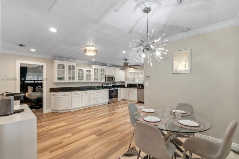 Villa ou maison à vendre à Oakland Park, Floride: 5 chambres, 413.04 m2 № 2063321 - photo 12
