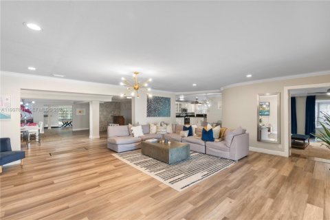 Villa ou maison à vendre à Oakland Park, Floride: 5 chambres, 413.04 m2 № 2063321 - photo 3