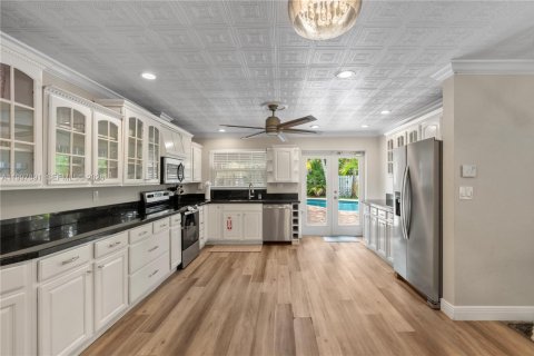 Villa ou maison à vendre à Oakland Park, Floride: 5 chambres, 413.04 m2 № 2063321 - photo 9
