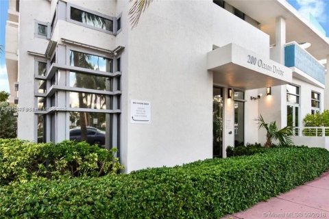 Condominio en Miami Beach, Florida, 1 dormitorio  № 2017205
