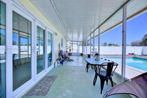 Villa ou maison à vendre à Sebring, Floride: 3 chambres, 149.02 m2 № 2038617 - photo 25