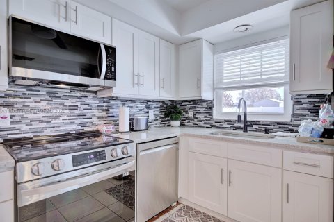 Villa ou maison à vendre à Sebring, Floride: 3 chambres, 149.02 m2 № 2038617 - photo 13