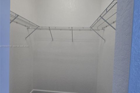 Touwnhouse à louer à Homestead, Floride: 3 chambres, 143.44 m2 № 1989473 - photo 9