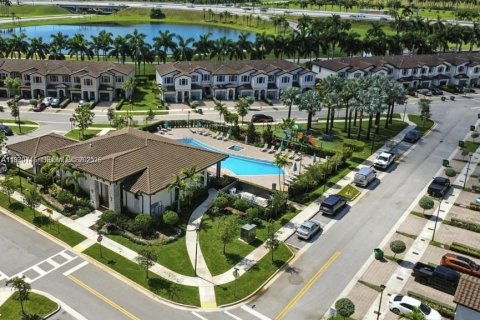 Touwnhouse à louer à Homestead, Floride: 3 chambres, 143.44 m2 № 1989473 - photo 16