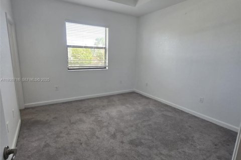 Touwnhouse à louer à Homestead, Floride: 3 chambres, 143.44 m2 № 1989473 - photo 8