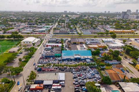 Commercial property in Hollywood, Florida № 1961684 - photo 19