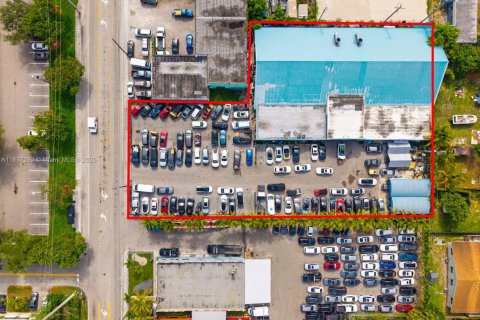 Commercial property in Hollywood, Florida № 1961684 - photo 21