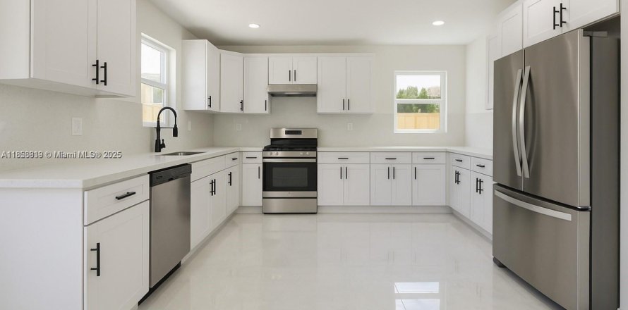 House in Miami Gardens, Florida 5 bedrooms, 182.37 sq.m. № 1874920