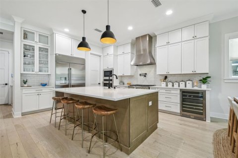 Casa en venta en Tampa, Florida, 5 dormitorios, 354.14 m2 № 1834618 - foto 12